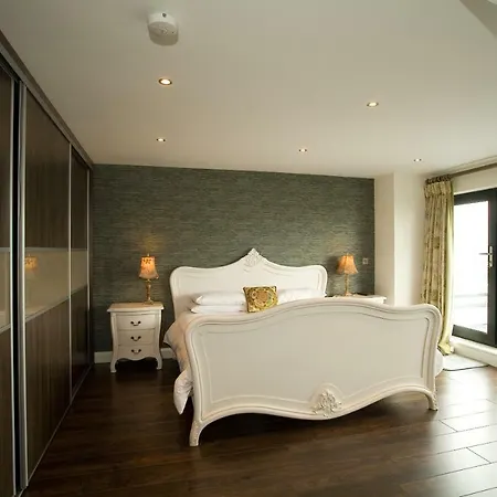 Bed & Breakfast No50 Boutique Bed & Breakfast 4*