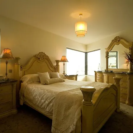 No50 Boutique Bed & Breakfast Bed & Breakfast 4*