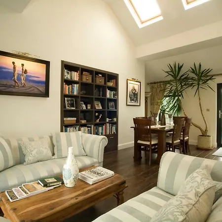 Bed & Breakfast No50 Boutique Bed & Breakfast 4*
